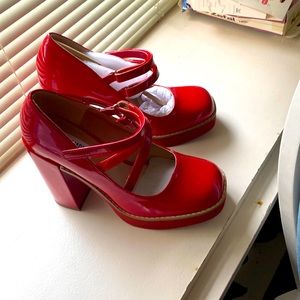 Steve Madden twice red patent leather shoes nib